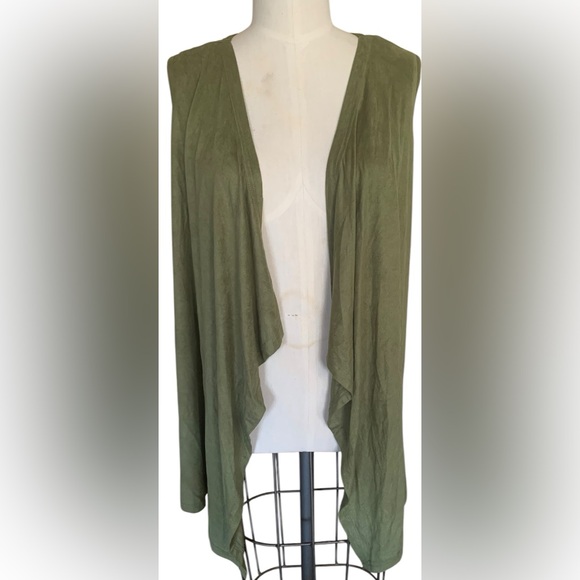 Coral Green Sleeveless Open Draped Cardigan Vest - Picture 2 of 3